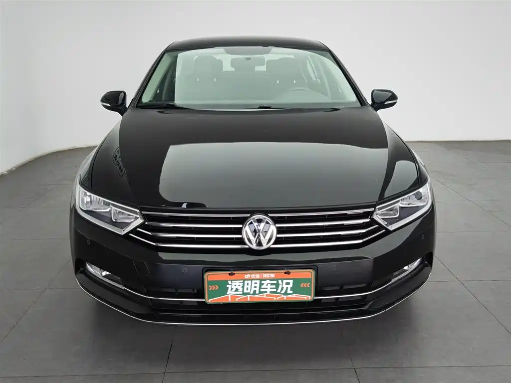Volkswagen Magotan 2018 280TSI DSG Comfort фото 3