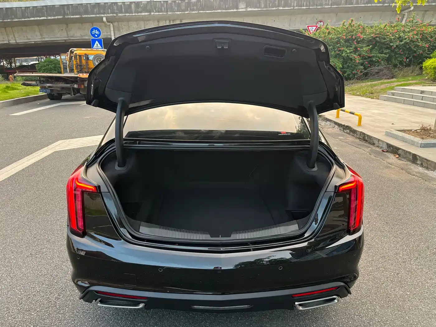 Cadillac CT5 2024 2023 28T Luxury Style (Standard Edition)
