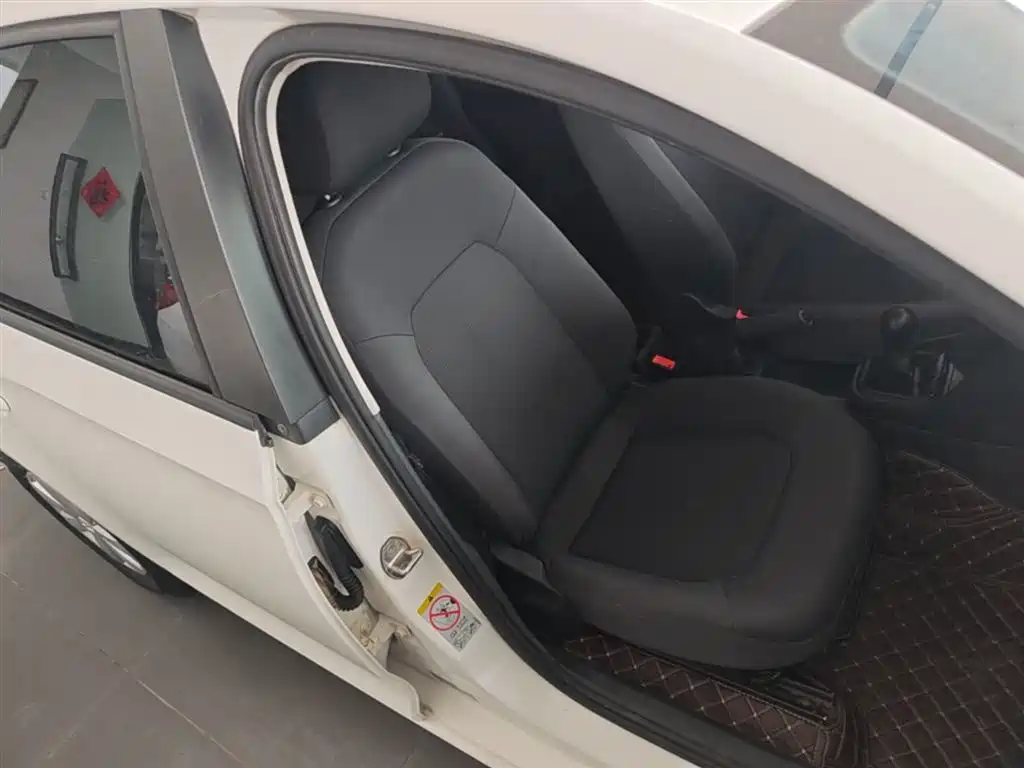 Volkswagen Santana 2015 1.6L Manual Trend Edition фото 25