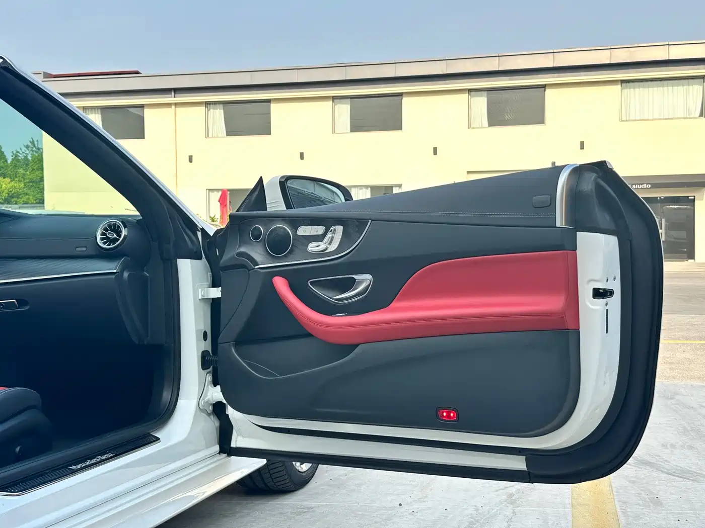 Mercedes-Benz E-Class (Import) 2018 E 200 4MATIC Convertible Coupe фото 15