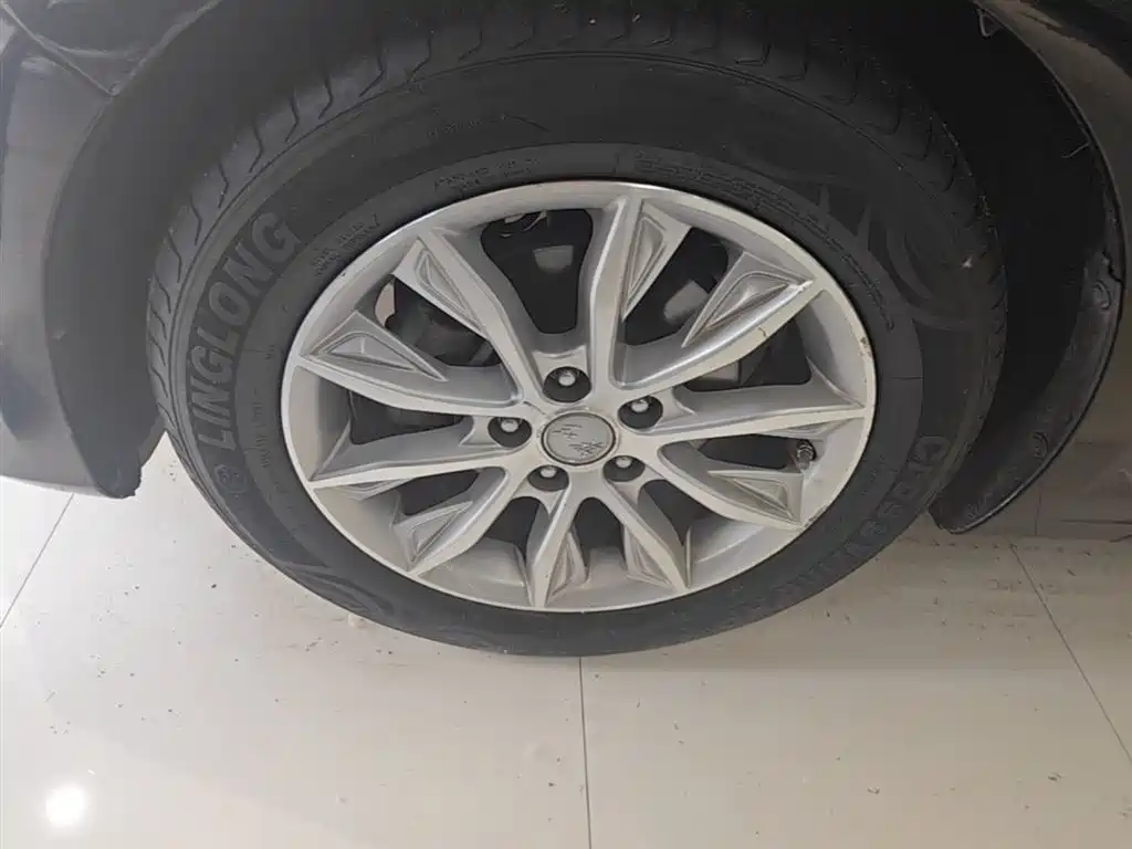Hongqi H5 2019 30TD Style Edition фото 23