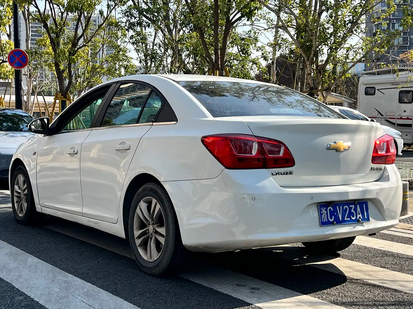 Chevrolet Cruze 2015 1.5L Automatic Luxury Edition фото 7