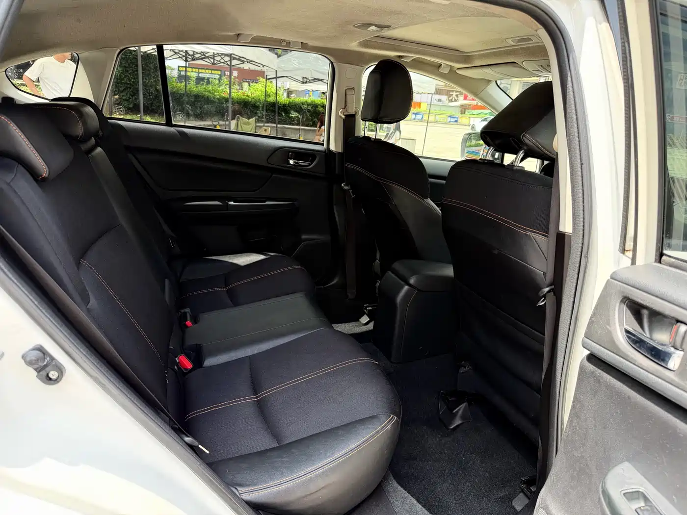 Subaru XV 2012 2.0i Luxury Edition фото 11
