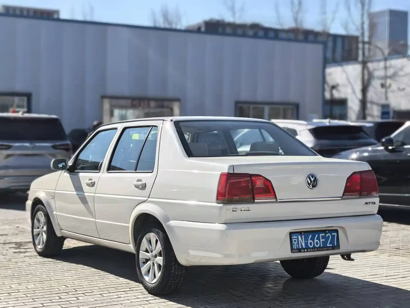 Volkswagen Jetta 2012 1.6L Avant-garde фото 12