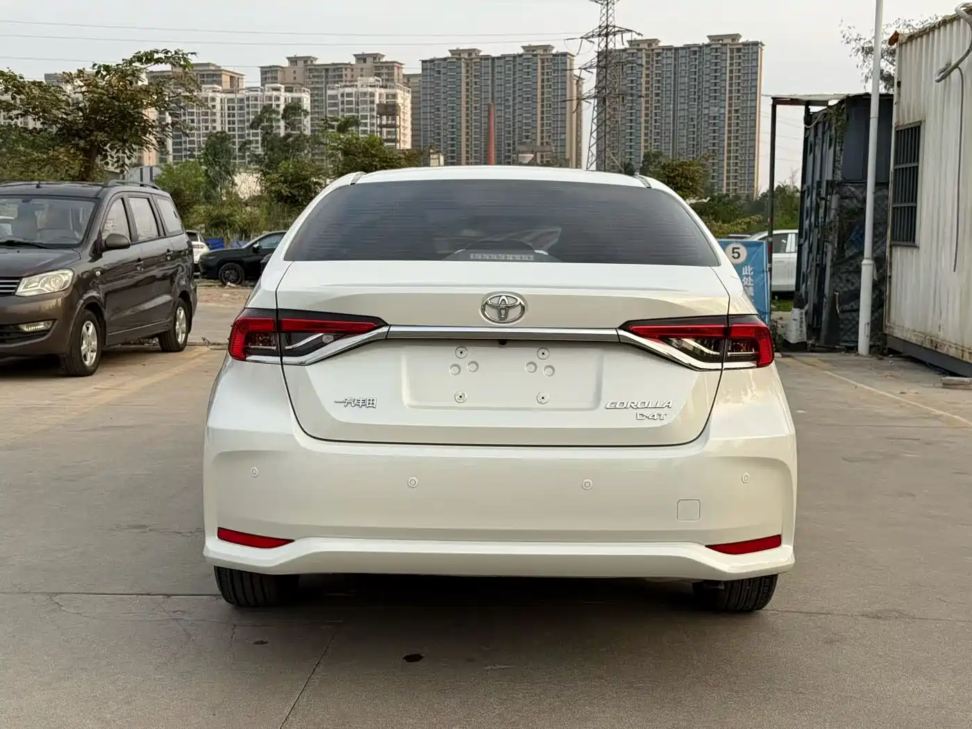 Toyota Corolla 2021 1.2T S-CVT Elite PLUS Edition фото 8