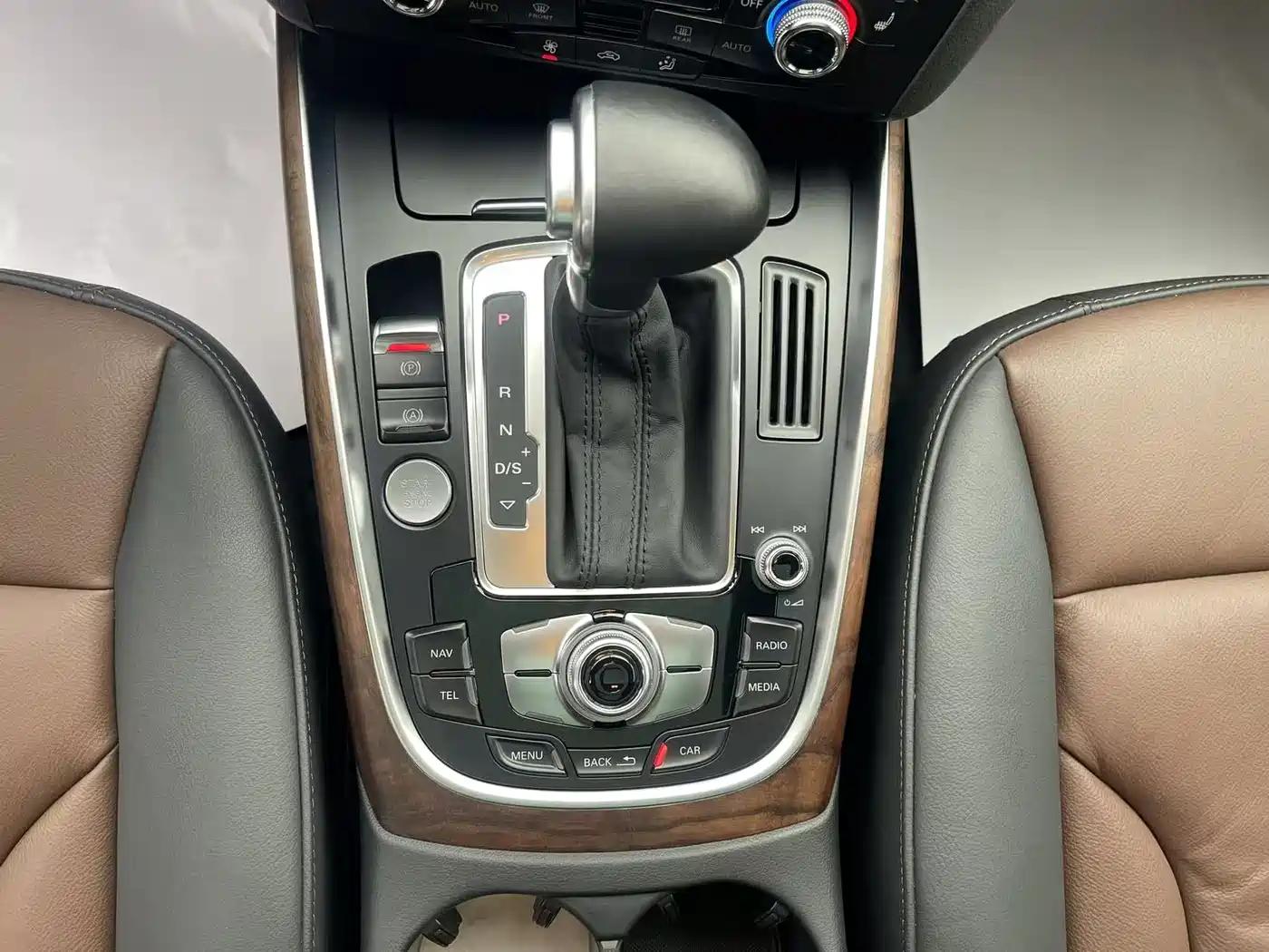 Audi Q5 2016 40 TFSI Comfort Model фото 22