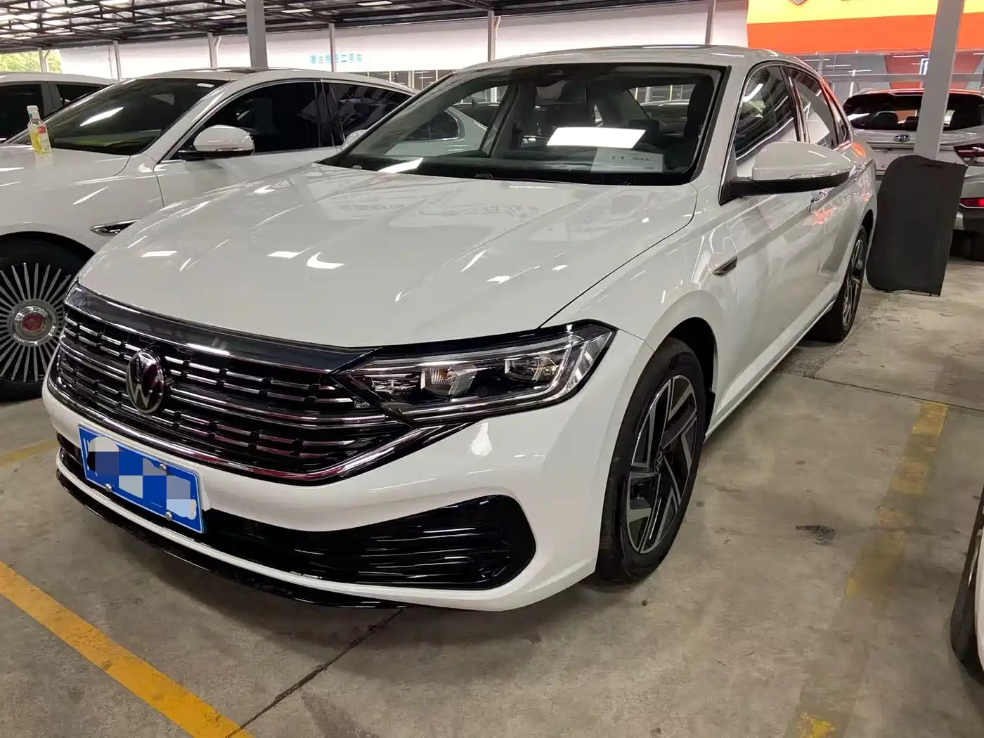 Volkswagen Sagitar 2025 300TSI DSG Surpass Edition