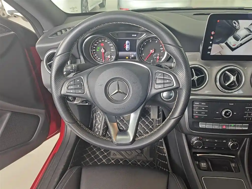 Mercedes-Benz CLA (Import) 2018 CLA 200 Fashion Edition фото 11