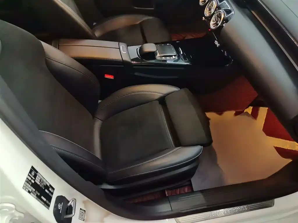 Mercedes-Benz A-Class 2022 Facelift III A 200 L Sport Sedan Fashion фото 4