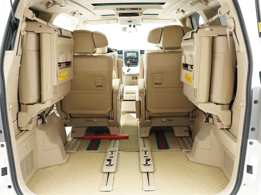 Toyota Alphard 2011 2011 Model 2.4L Luxury