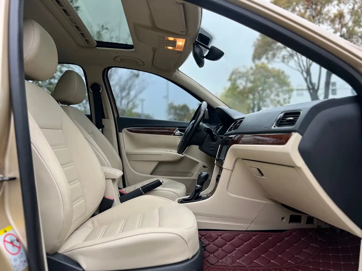 Volkswagen Lavida 2013 Model 1.4TSI DSG Luxury фото 21