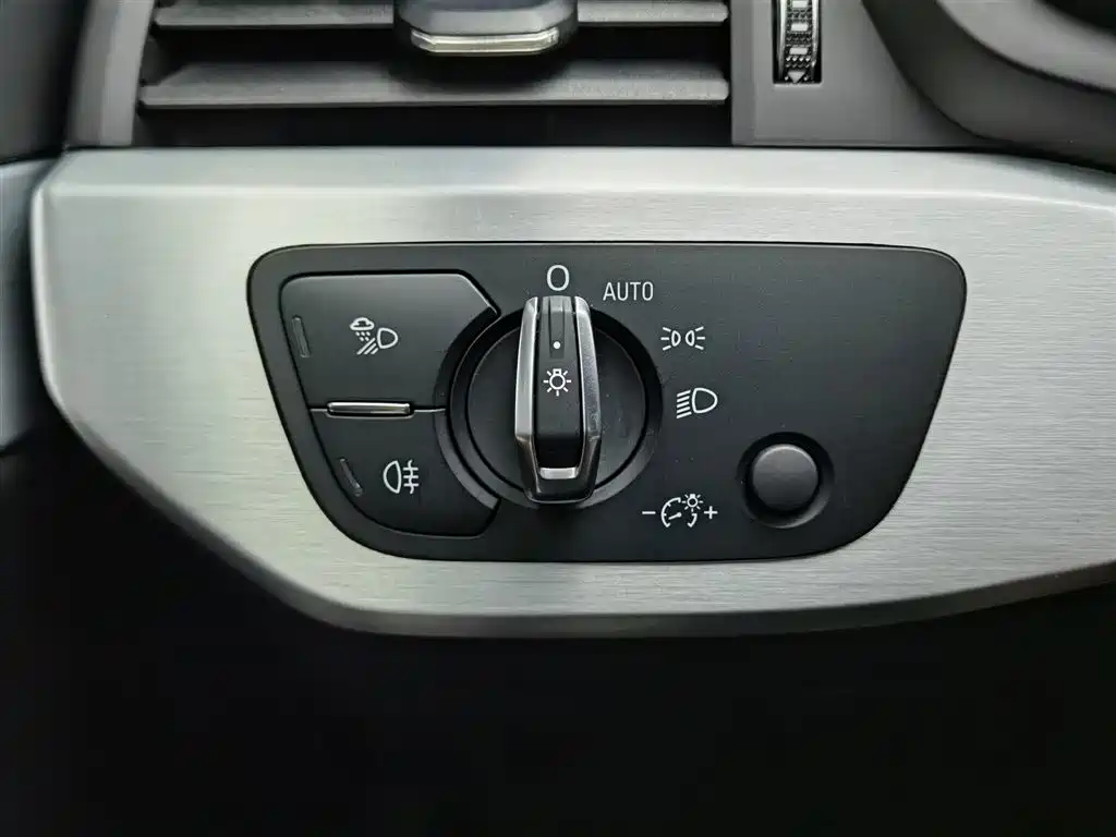 Audi A4L 2019 40 TFSI Fashion (China VI) фото 21