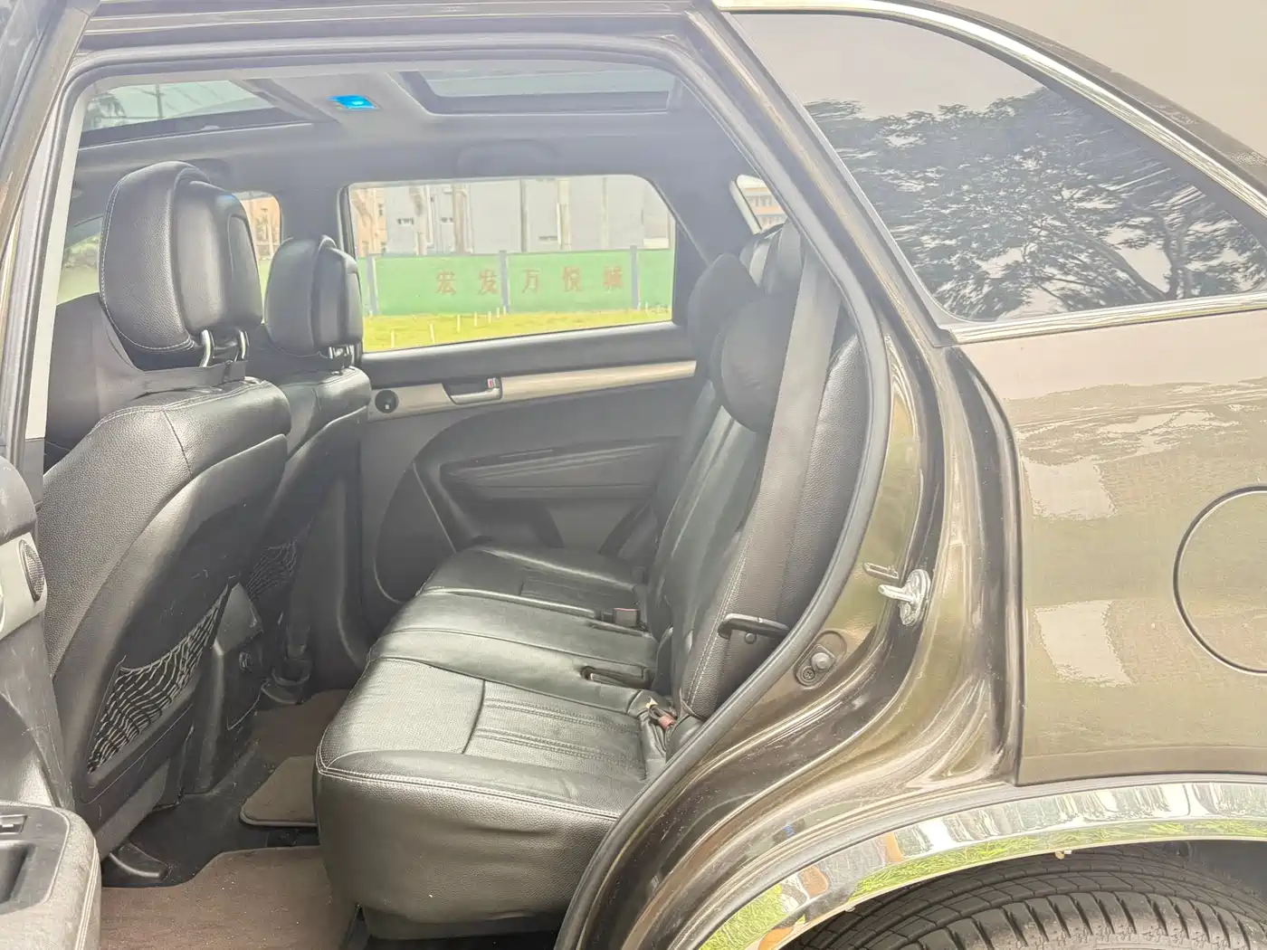 Kia Sorento 2012 2.4L Gasoline Supreme Edition фото 8