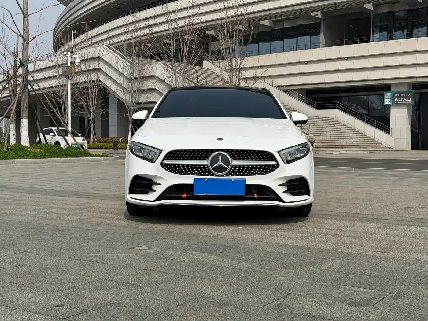 Mercedes-Benz A-Class 2019 A 200 L Sport Sedan фото 2