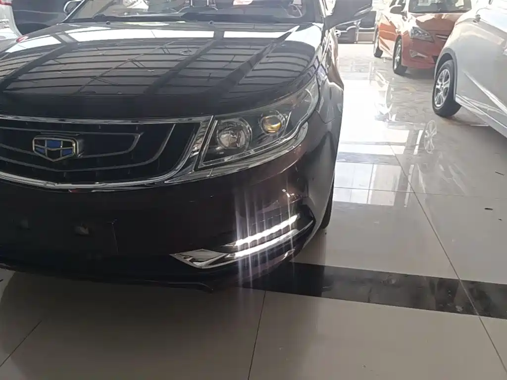 Фото 24 - Geely Vision