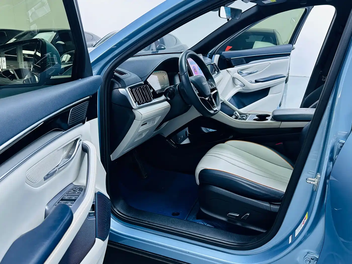 BYD Song PLUS PHEV 2024 Glory Edition DM-i 110km Flagship фото 4
