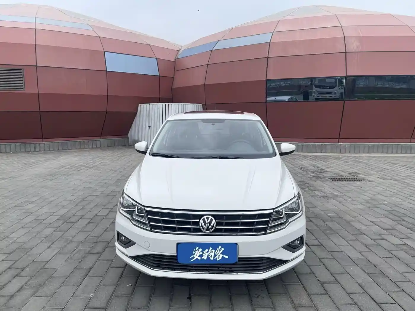 Volkswagen Jetta 2017 1.5L Automatic Comfort фото 2