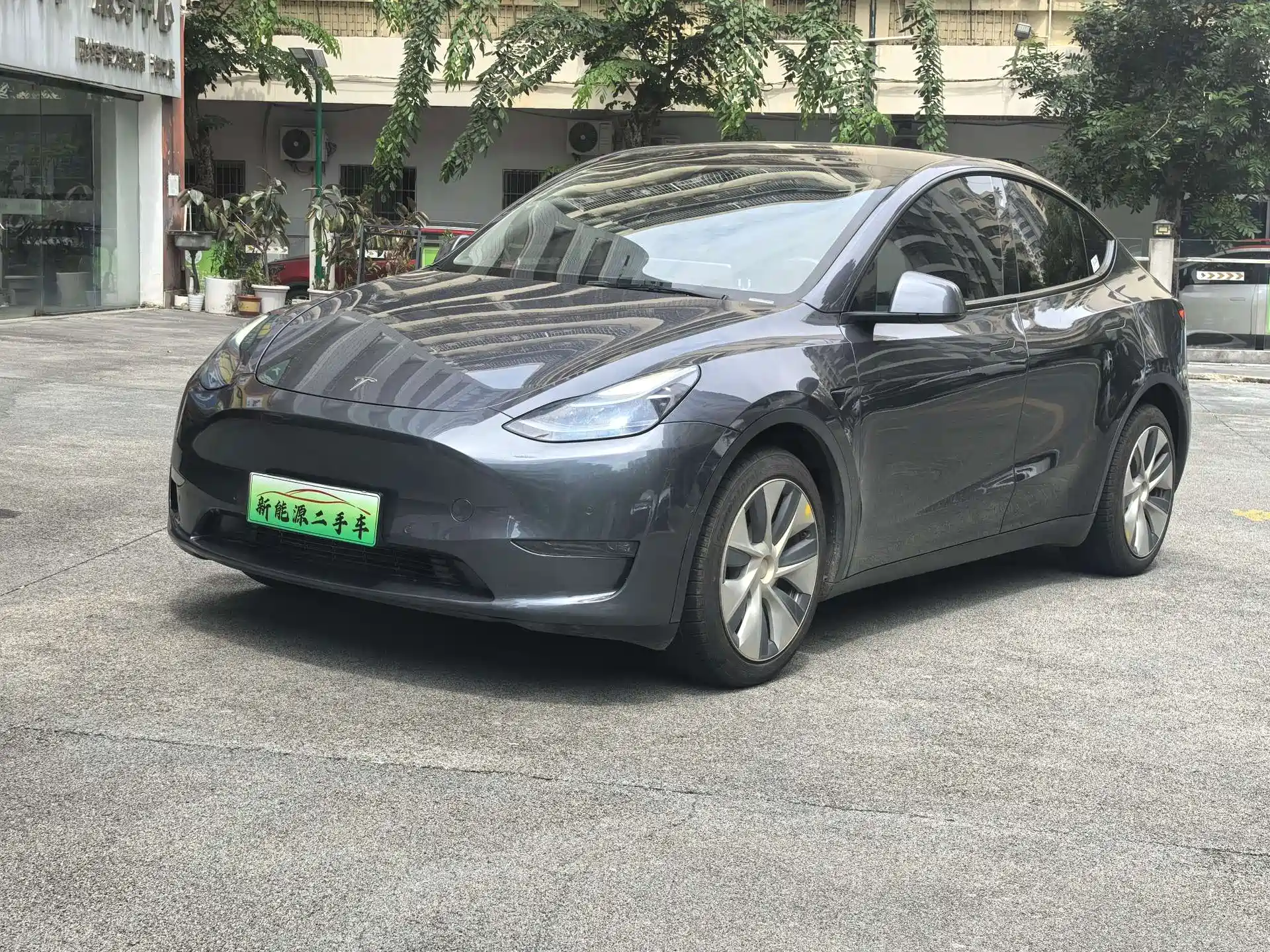 Фото 1 - Tesla Model Y