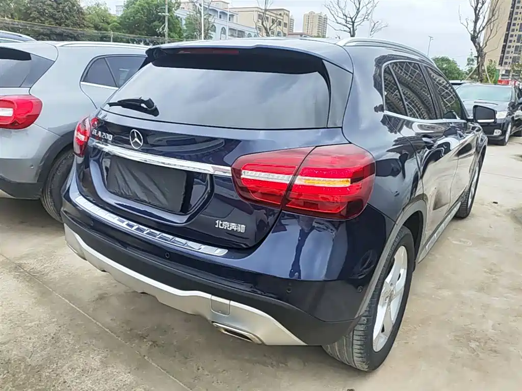 Mercedes-Benz GLA 2018 GLA 200 Dynamic фото 7