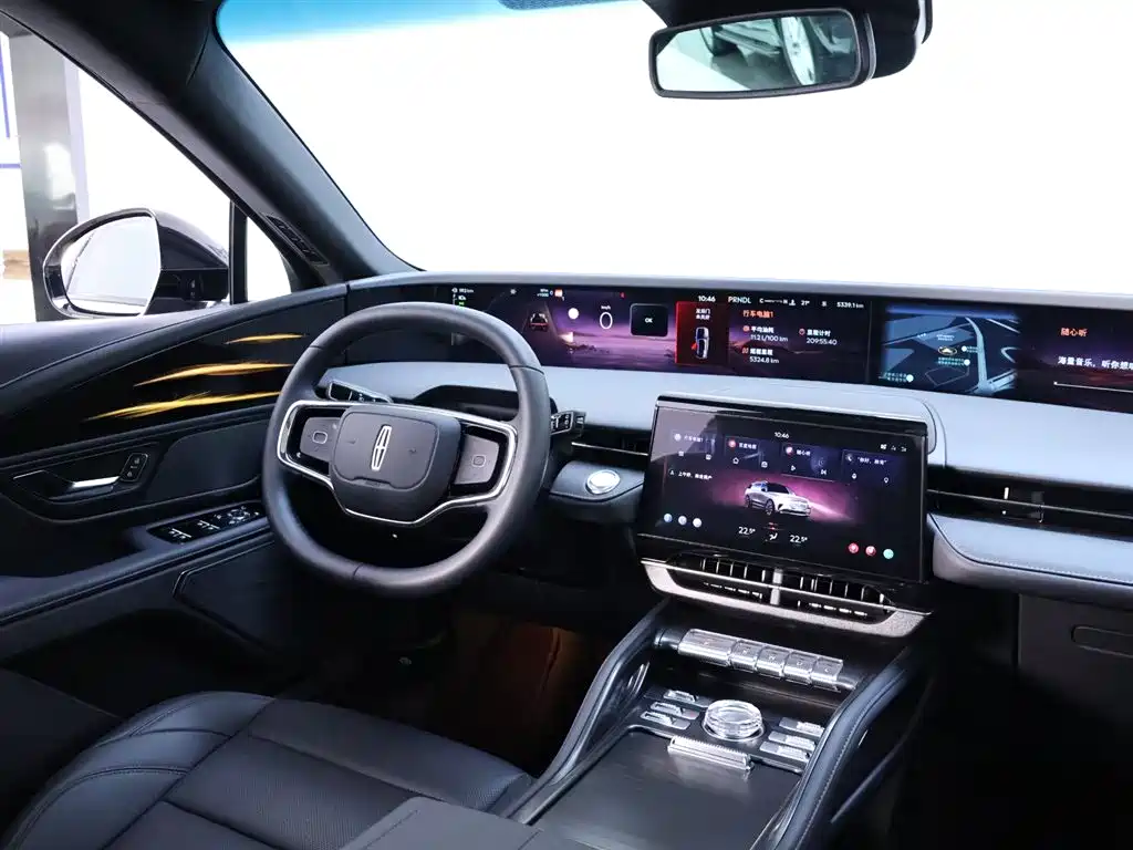 LINCOLN NAVIGATOR