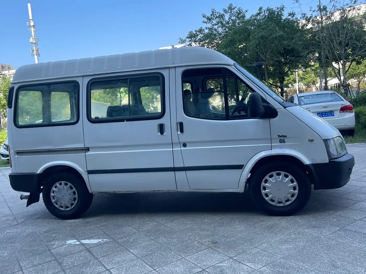 Ford Classic Transit 2010 2009 Model 2.8T Diesel Multi-purpose Short Wheelbase Low Roof JX493ZLQ3A