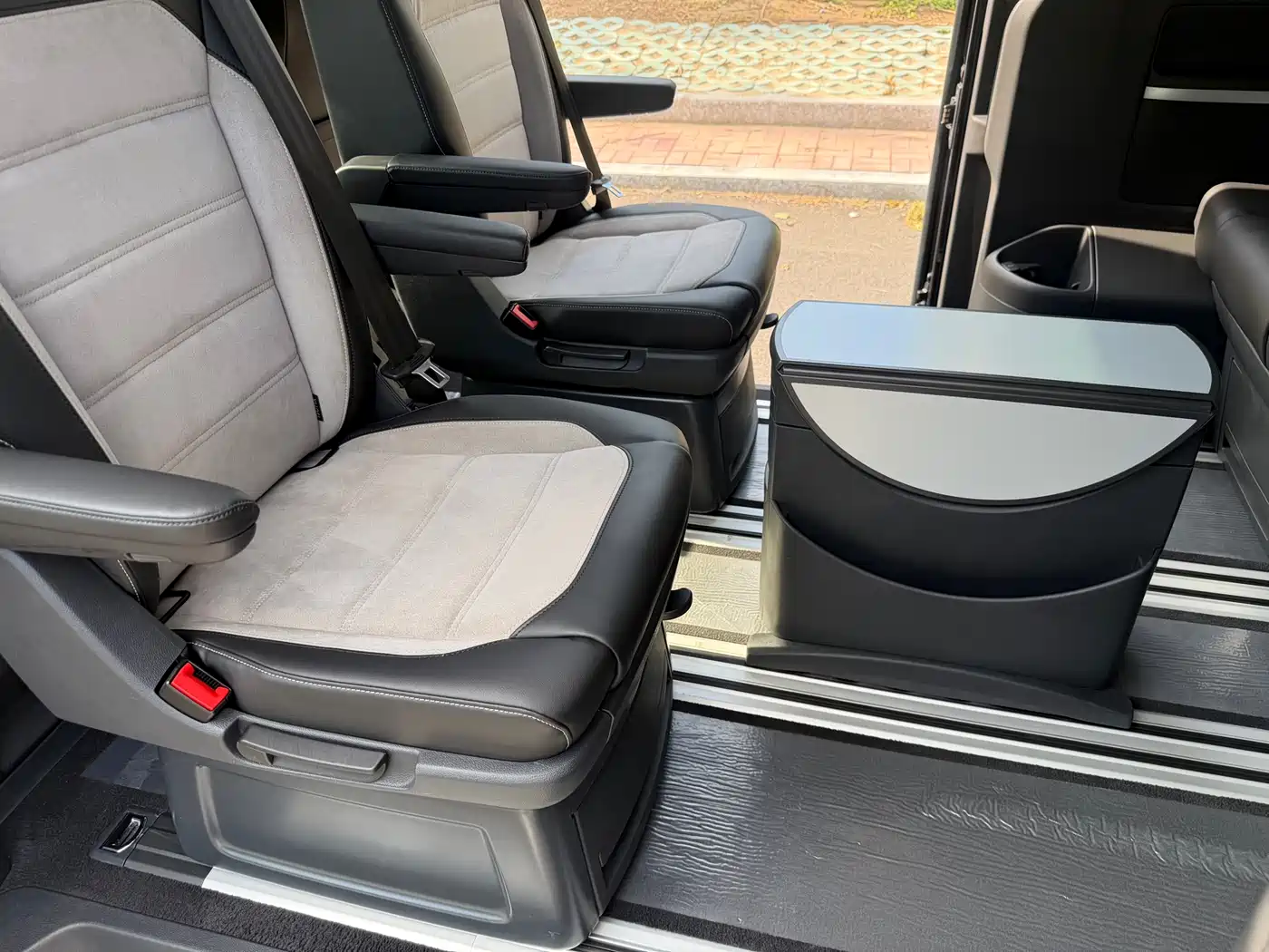 Volkswagen Multivan 2017 2017 2.0TSI AWD Premium Edition 7-Seater