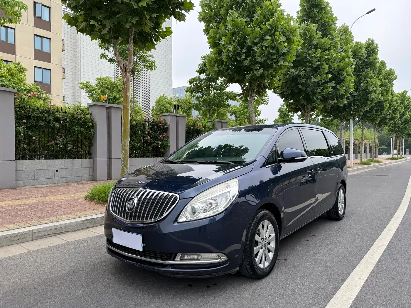 Buick GL8 2013 2.4L CT Luxury Business Comfort Edition