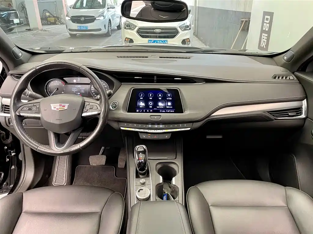 Cadillac XT4 2020 28T FWD Leading Trim фото 8