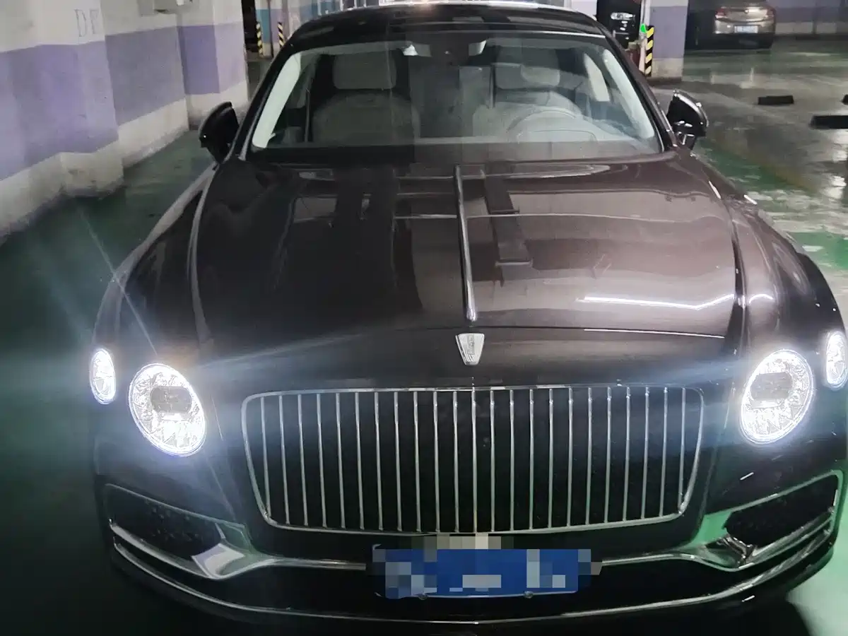 Bentley Flying Spur 2025 2024 V8 Edition 8