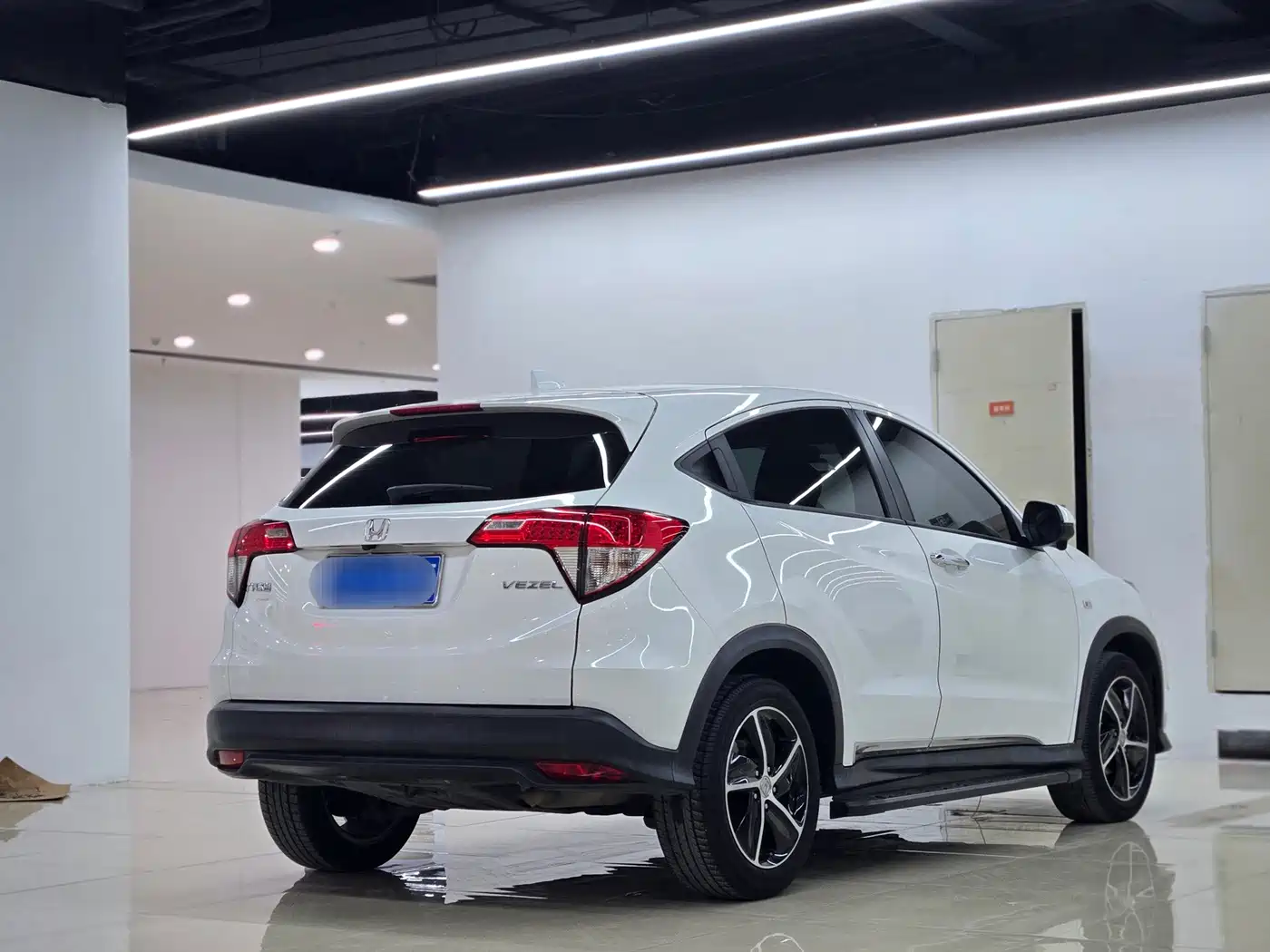 Фото 3 - Honda Vezel