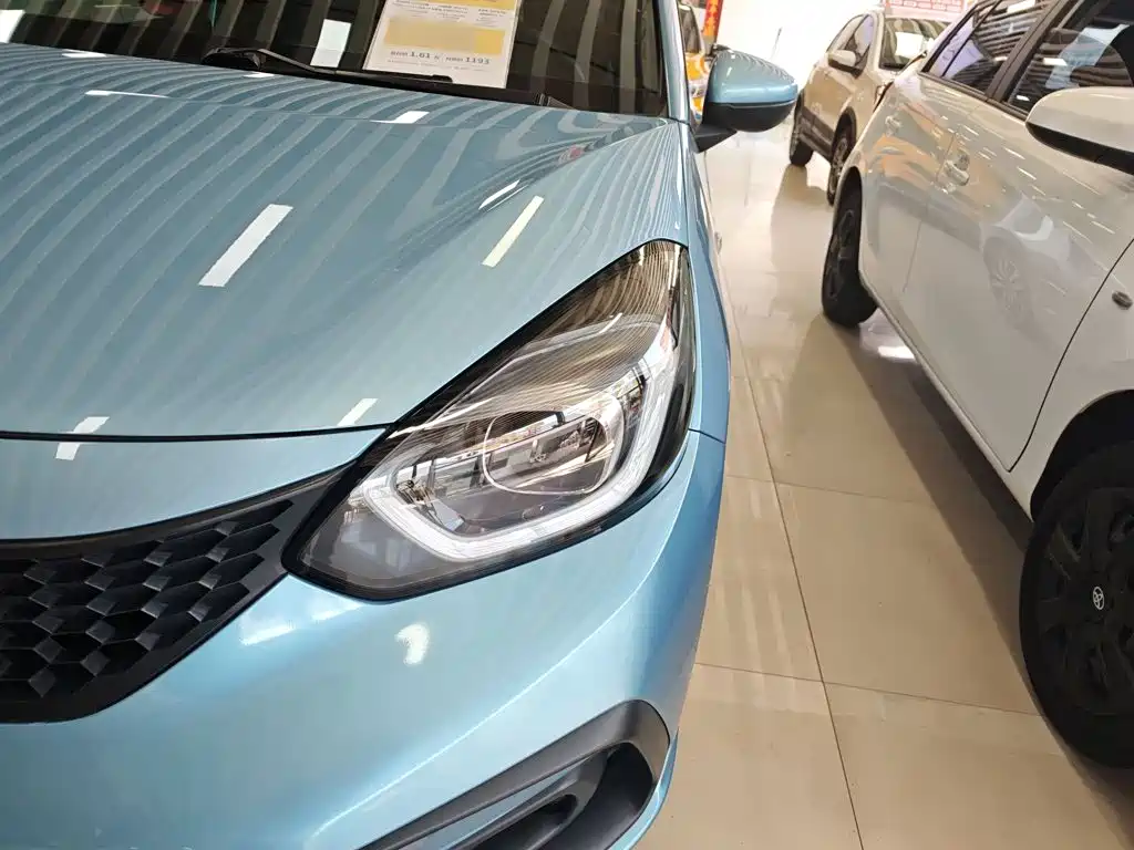 Фото 3 - Honda Fit