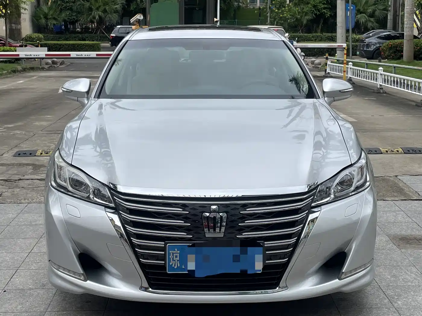 Toyota Crown 2015 2.0T Fashion фото 2