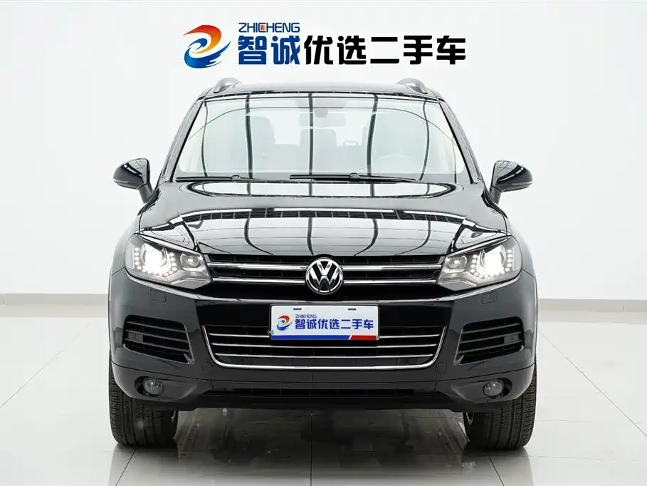 Volkswagen Touareg 2011 3.0TSI Comfort фото 2