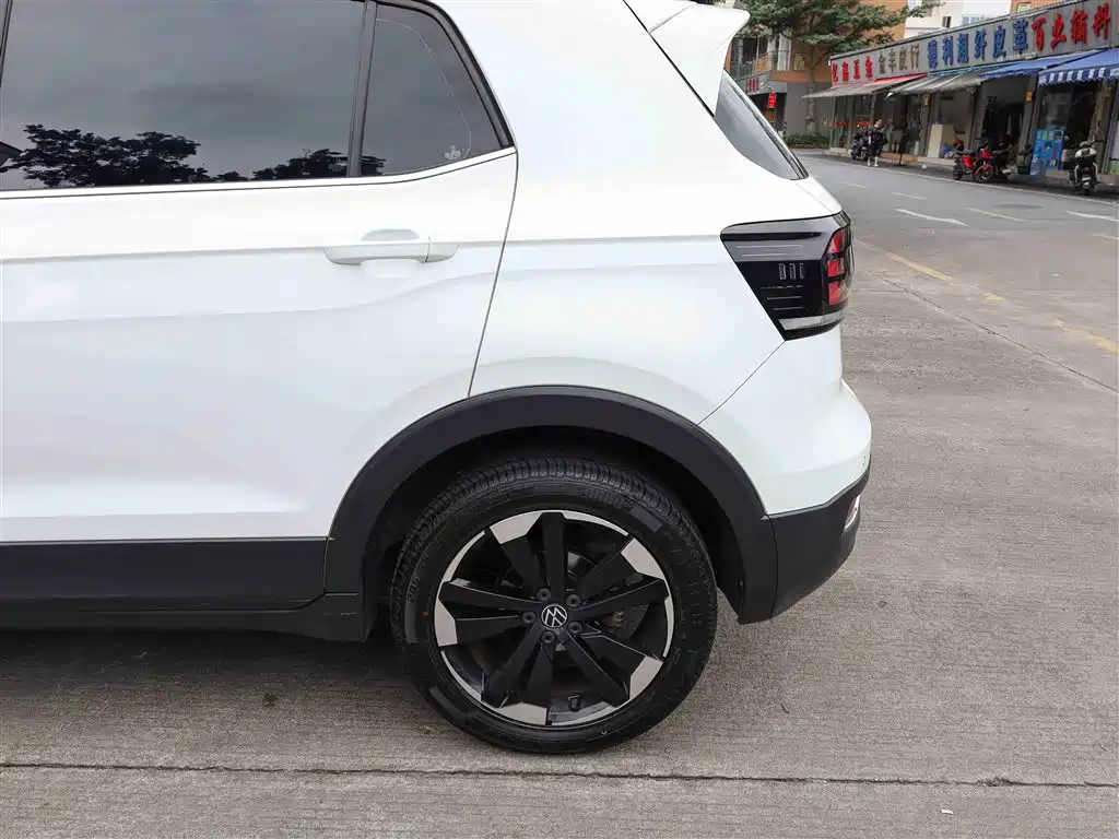 Volkswagen Tanying 2021 1.5L Automatic Smart Connect Edition фото 26