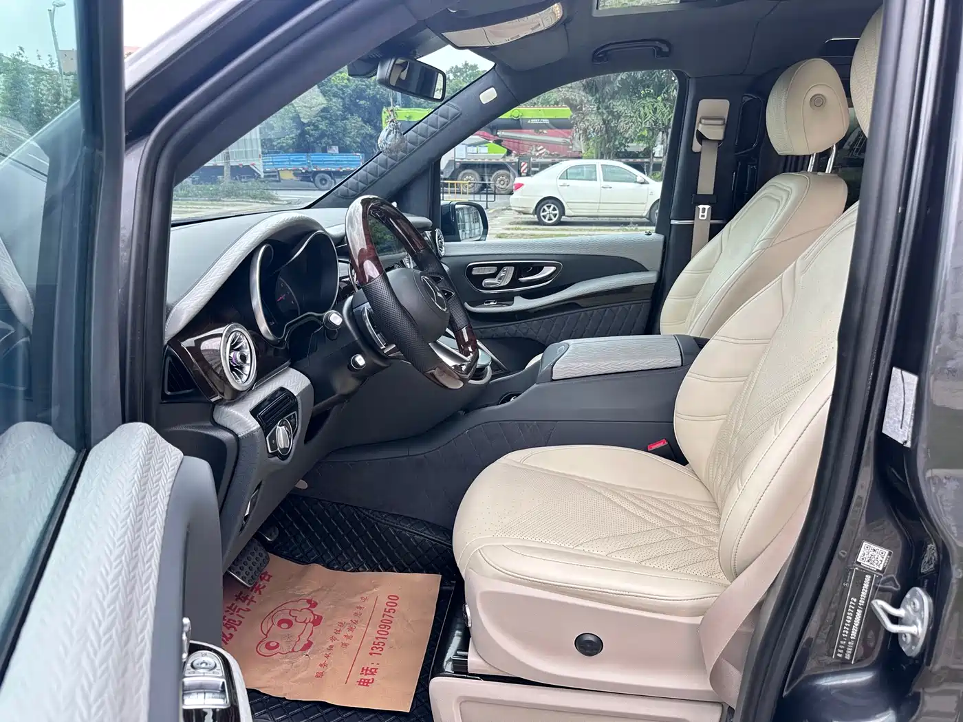 Mercedes-Benz V-Class 2021 V 260 Pilot Edition фото 7