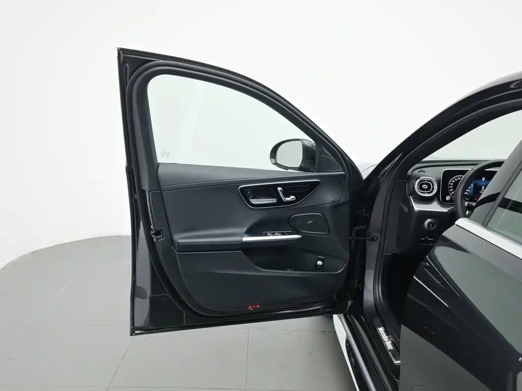 Mercedes-Benz C-Class, миниатюра 8