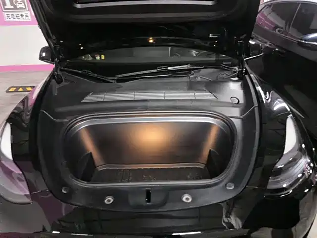 Tesla Model Y 2023 Rear-Wheel Drive Edition — фото 3