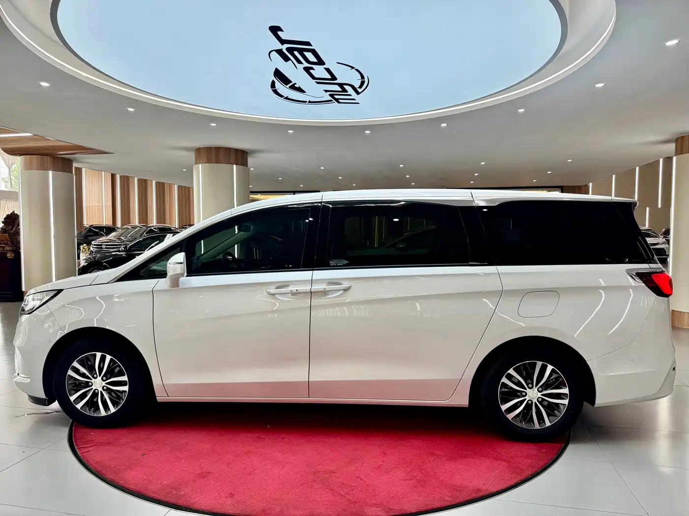 Buick GL8 2022 ES Landmark 653T Premium фото 8