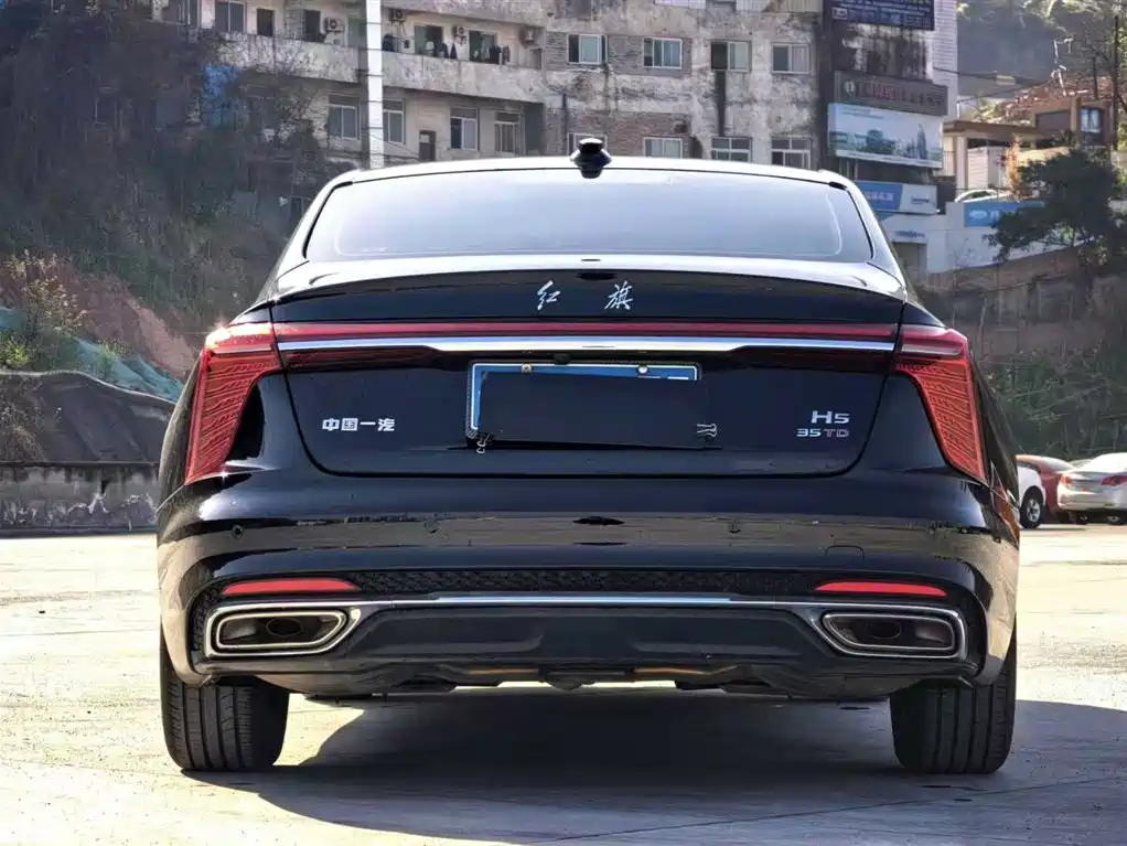 Hongqi H5 2024 1.5T DCT Smart Connect Flag Rhythm Edition фото 9