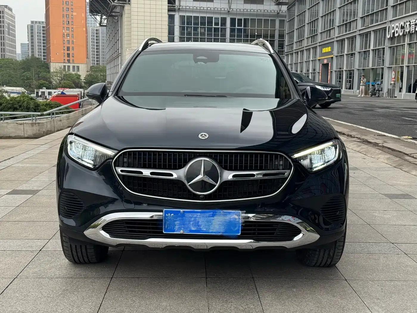 Mercedes-Benz GLC 2023 GLC 260 L 4MATIC Sport 5-seater фото 2