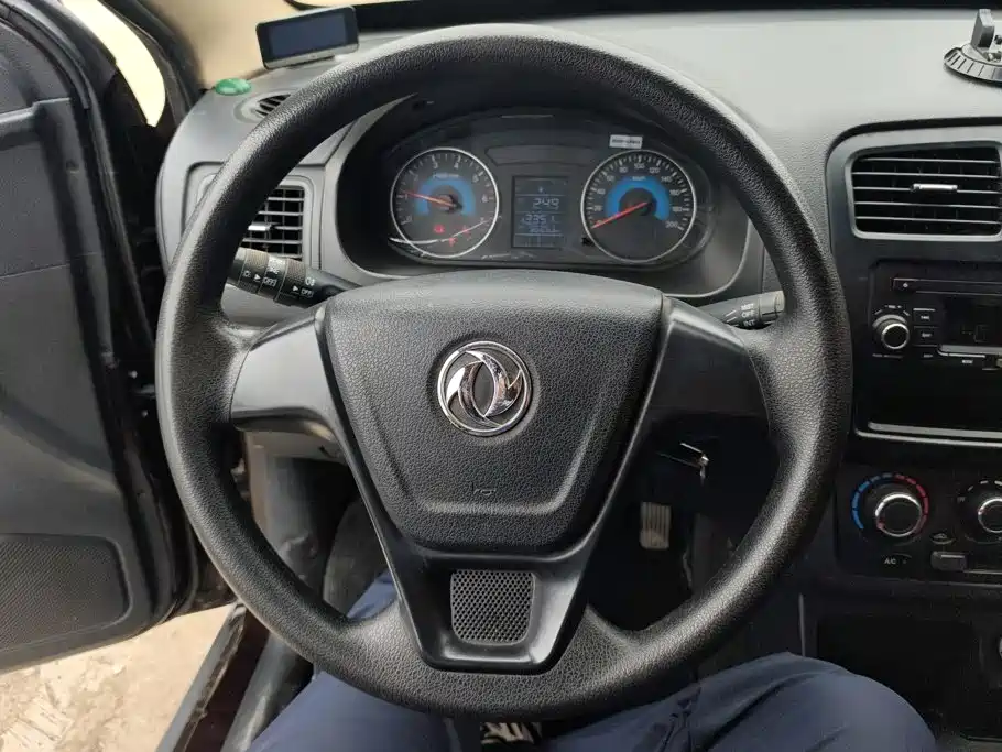 Dongfeng Fengguang Fengguang 370 2018 2016 1.5L Manual Standard SFG15-05 7-Seat