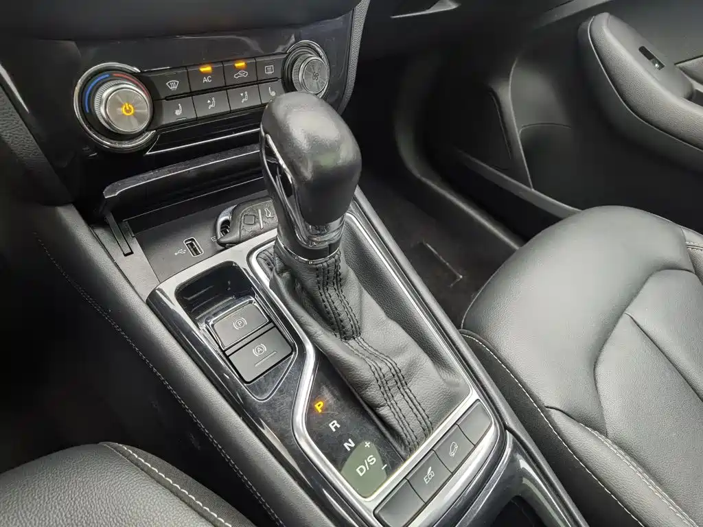 Roewe RX3 2018 2018 1.6L CVT Flagship