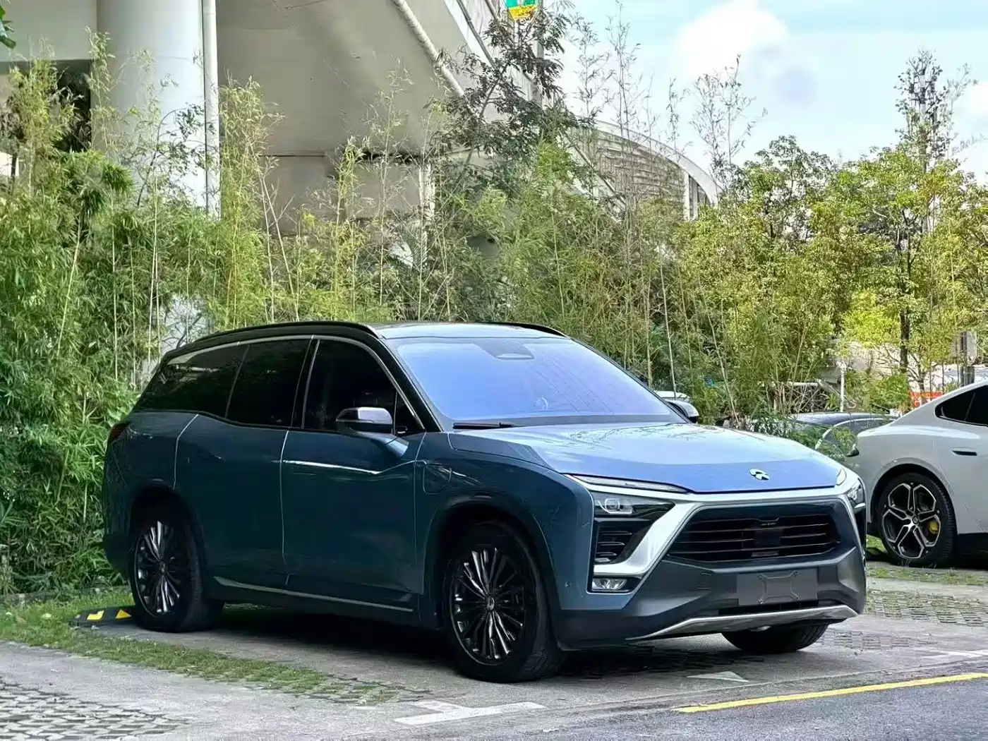 NIO ES8 2019 2018 355KM Standard 6-Seater