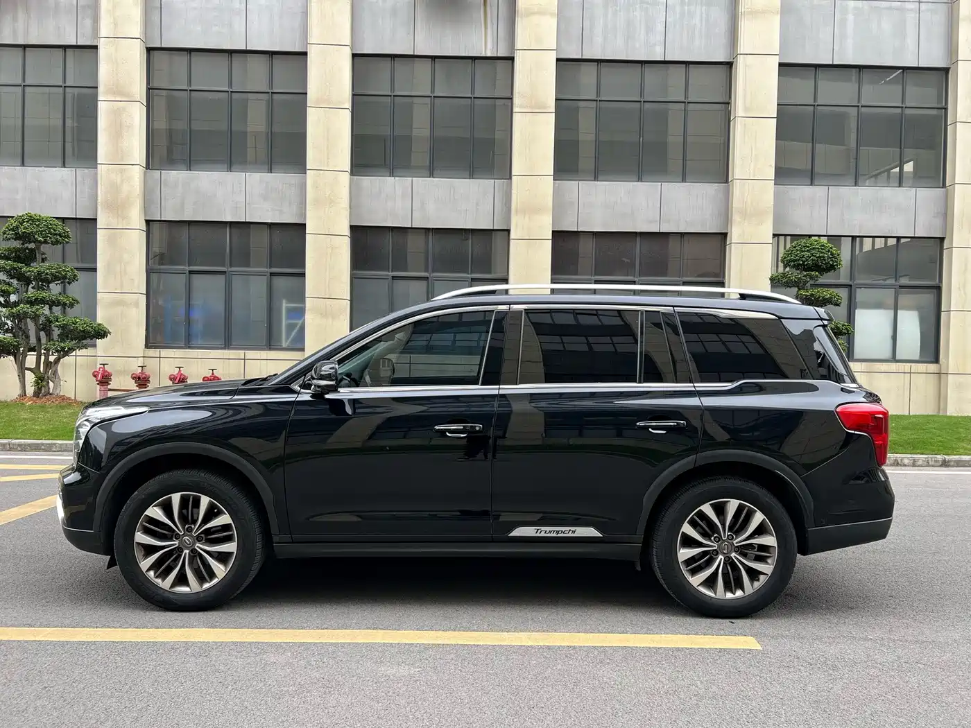 GAC Trumpchi Trumpchi GS8 2017 2017 320T 2WD Luxury Smart Connect (7-seater)