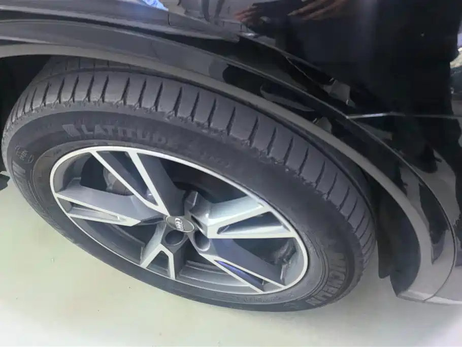 Audi Q5L 2018 45 TFSI Exclusive Sport (China V) фото 6