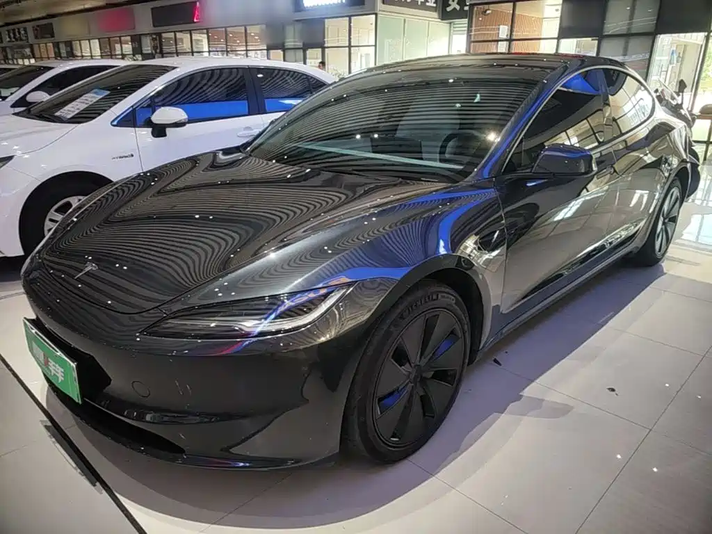 Tesla Model 3 2023