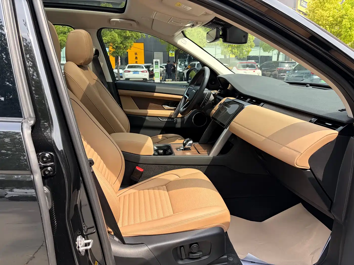 Land Rover Discovery Sport 2024 Performance Technology Edition фото 18