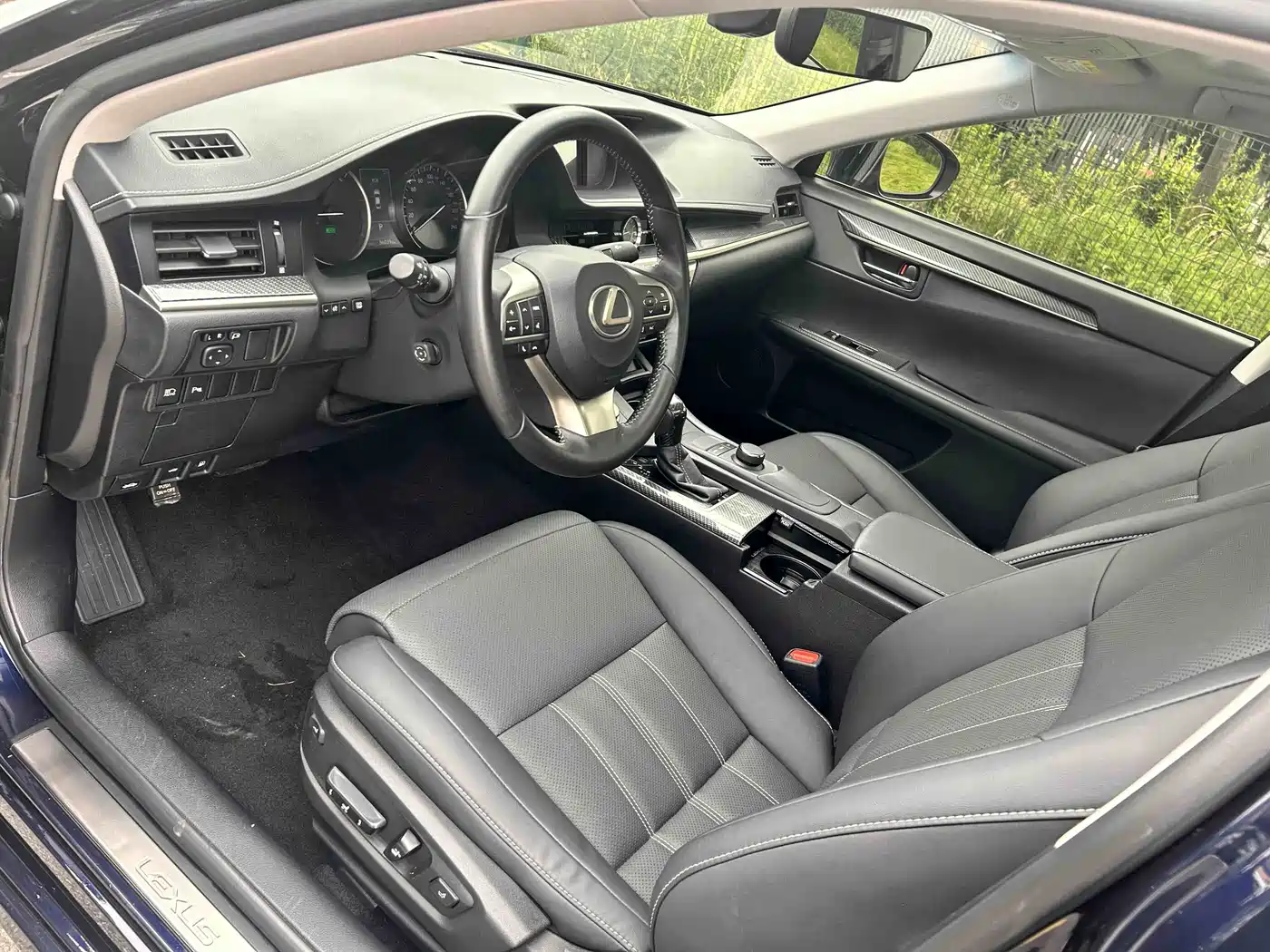 Lexus ES 2015 300h Comfort Edition фото 8