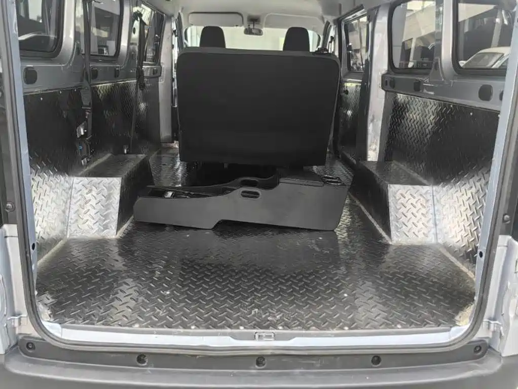 Wuling Motors Wuling Yangguang 2024 2024 300KM Comfort Bus Version 75kW