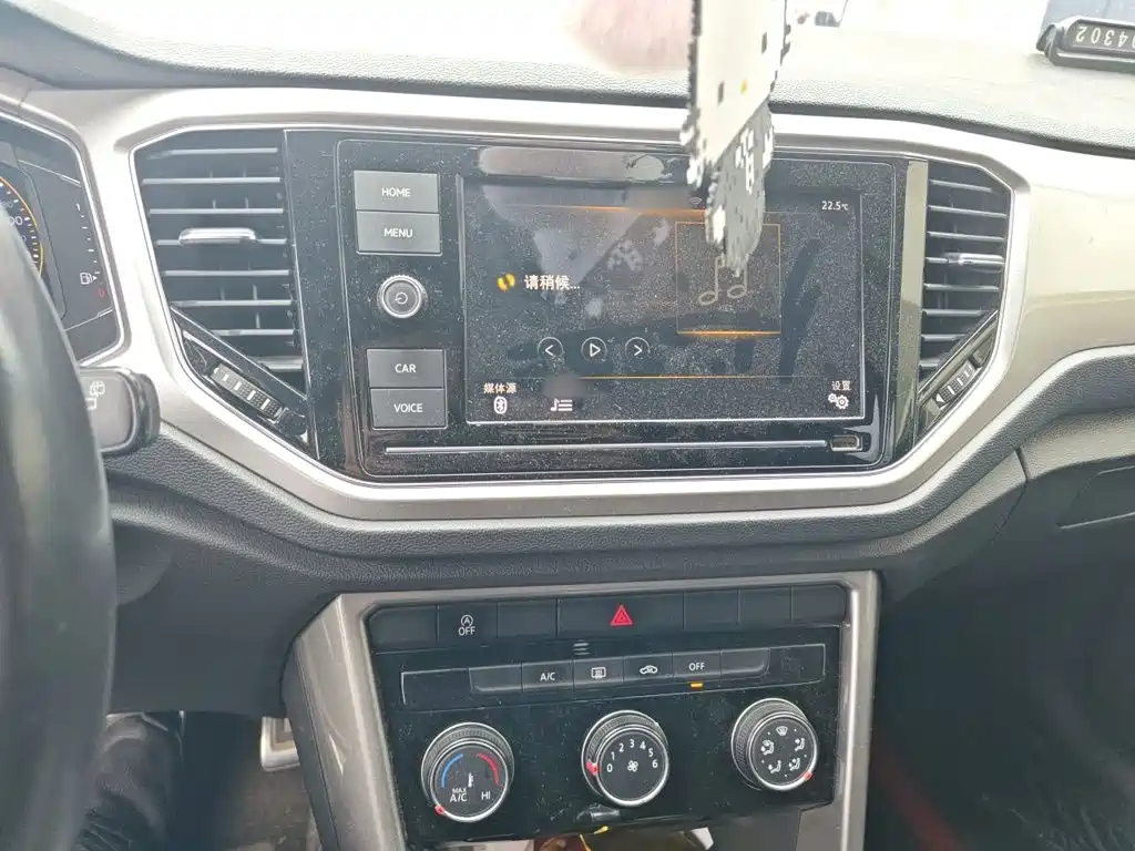 Фото 6 - Volkswagen T-ROC